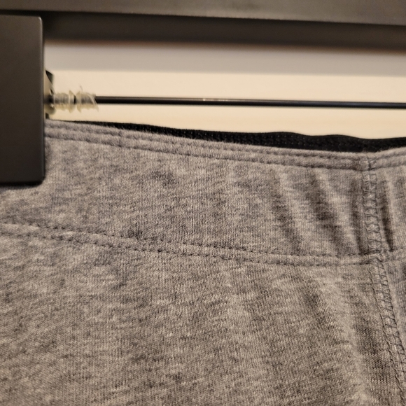 Nike Gray Leg a See High Waisted Sportswear Performance Leggings Small Elastic - Picture 3 of 10